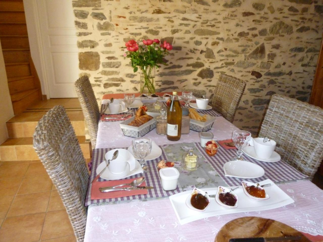 לינה וארוחת בוקר Monnieres  Domaine Du Fief Aux Dames מראה חיצוני תמונה